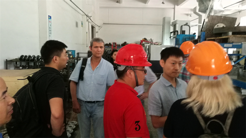 20190720東南亞國家組團(tuán)來公司參觀-1.jpg